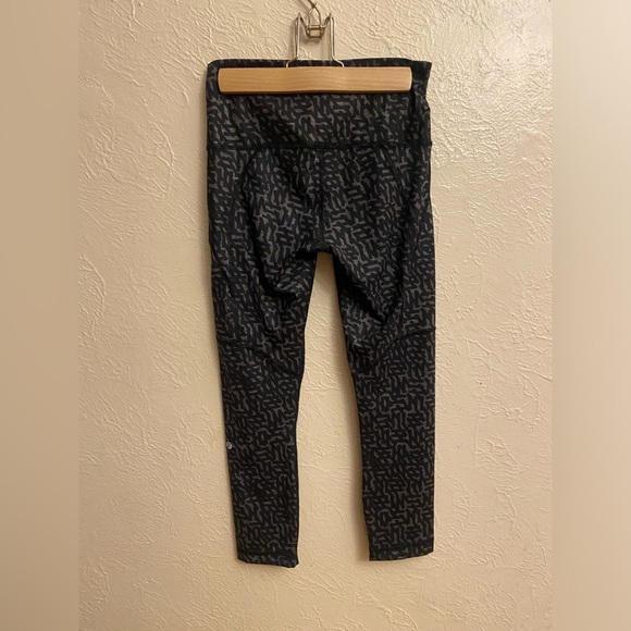 lululemon athletica Leggings - Picture 2 of 8